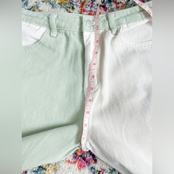 Colorblock Jeans - Picture 6 of 7